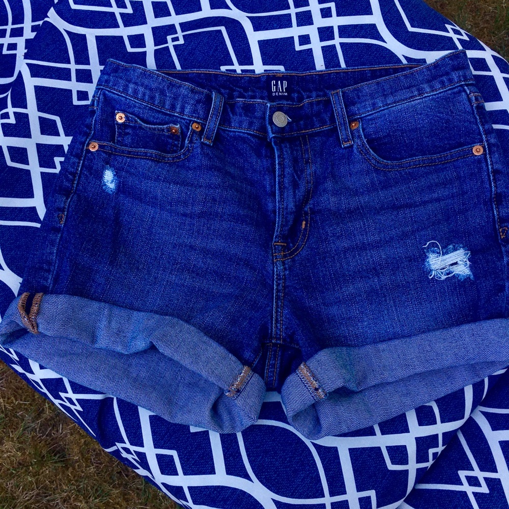 GAP denim shorts, size 28